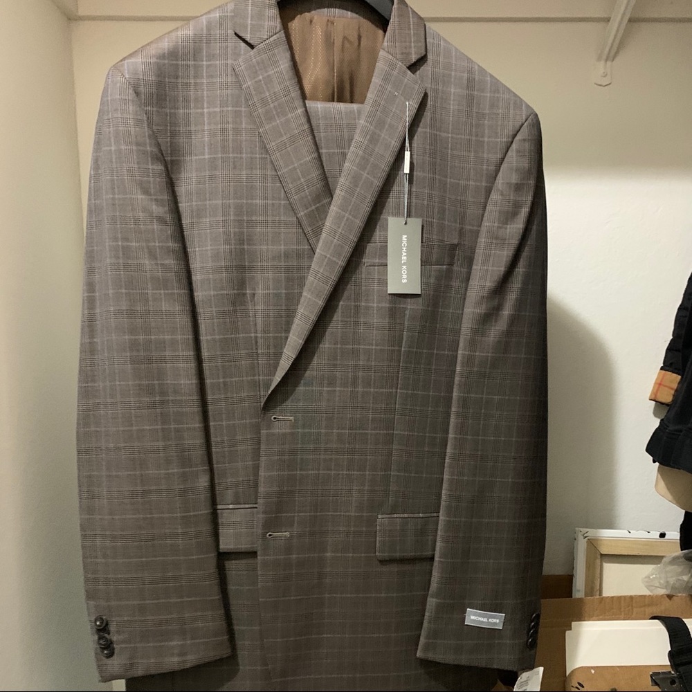 Michael Kors Men’s suit 44L with 37W pants NWT